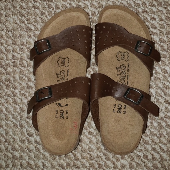 Birkenstock Shoes - Birkinstocks nwt brown leather